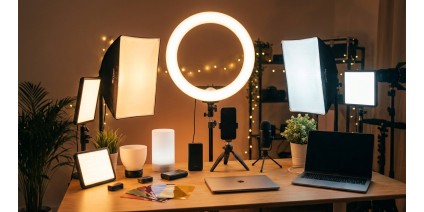 How to Choose Studio Lighting for Bloggers, Streamers, and TikTok in 2026: Lamp Types, Color Temperature, Ring Light Sizes, and 