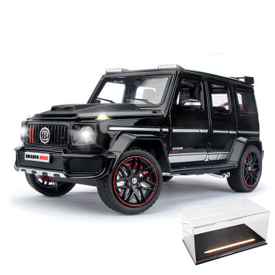 Коллекционная модель автомобиля Mercedes-Benz G63 Brabus 800 Black 1:24 на пьедестале