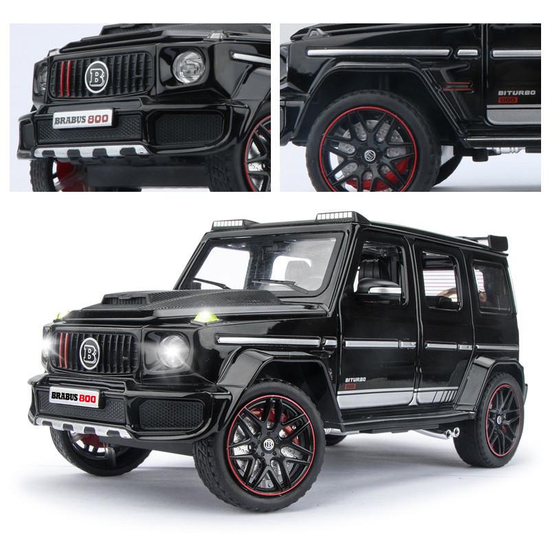 Коллекционная модель автомобиля Mercedes-Benz G63 Brabus 800 Black 1:24